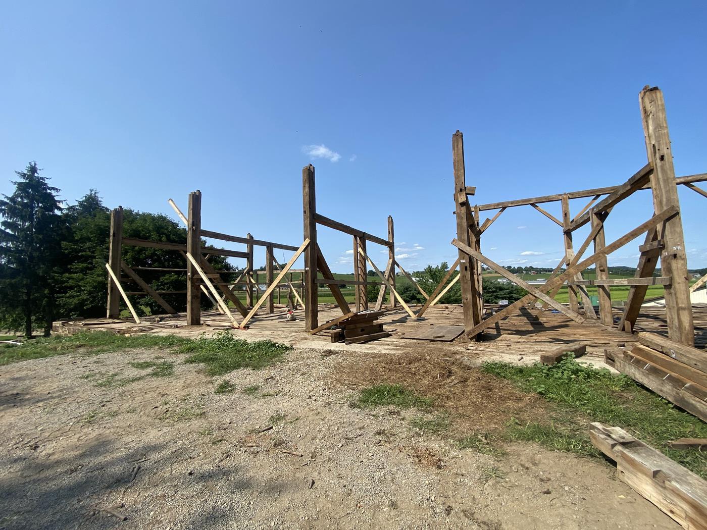 https://www.ohiovalleybarnsalvage.com/images/Beachy Historic Ohio Barn Frame