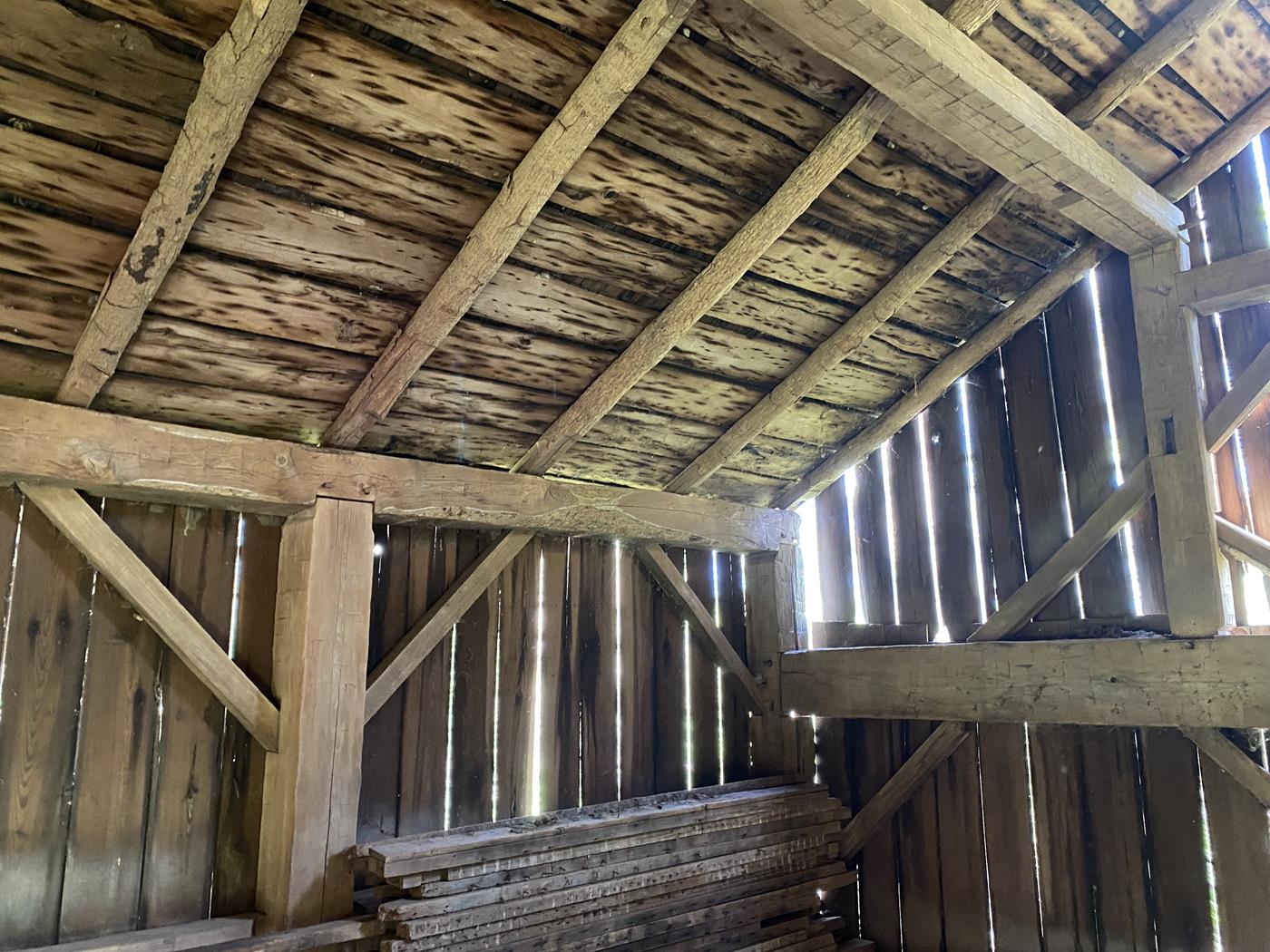 https://www.ohiovalleybarnsalvage.com/images/Historic Scott Salvaged Barn Frame - Your Source For Reclaimed Wall Cladding