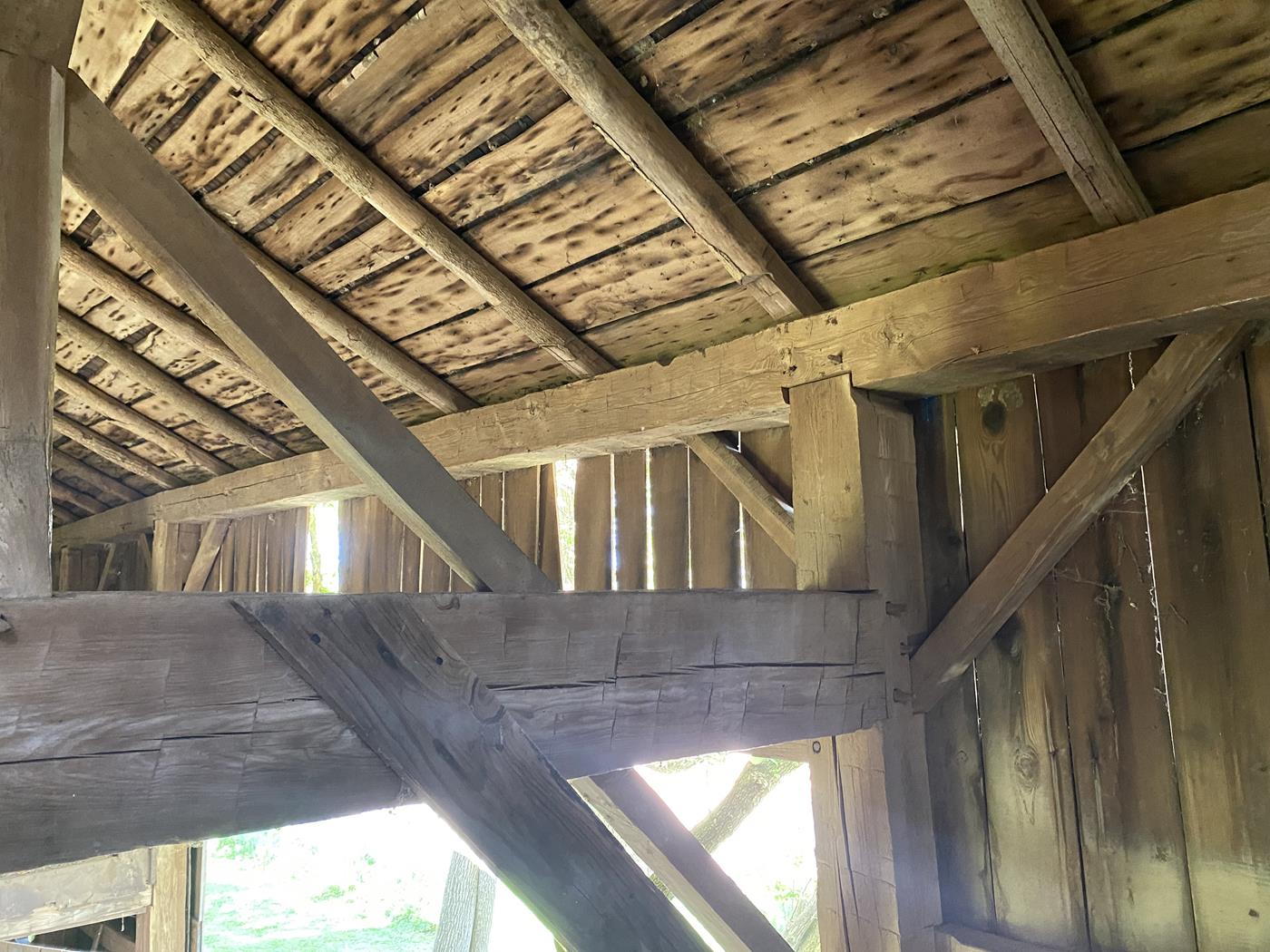 https://www.ohiovalleybarnsalvage.com/images/Historic Scott Salvaged Barn Frame - Your Source For White Oak Hand-Hewn Timbers