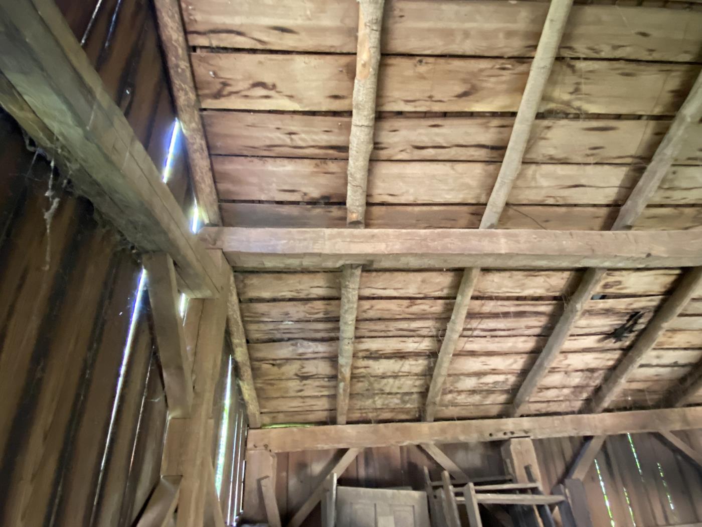 https://www.ohiovalleybarnsalvage.com/images/Historic Scott Salvaged Barn Frame - Your Source For White Oak Hand-Hewn Timbers