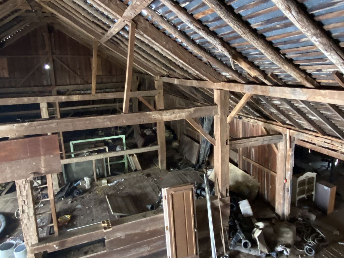 Pebble Creek Historic Ohio Barn Frame 4