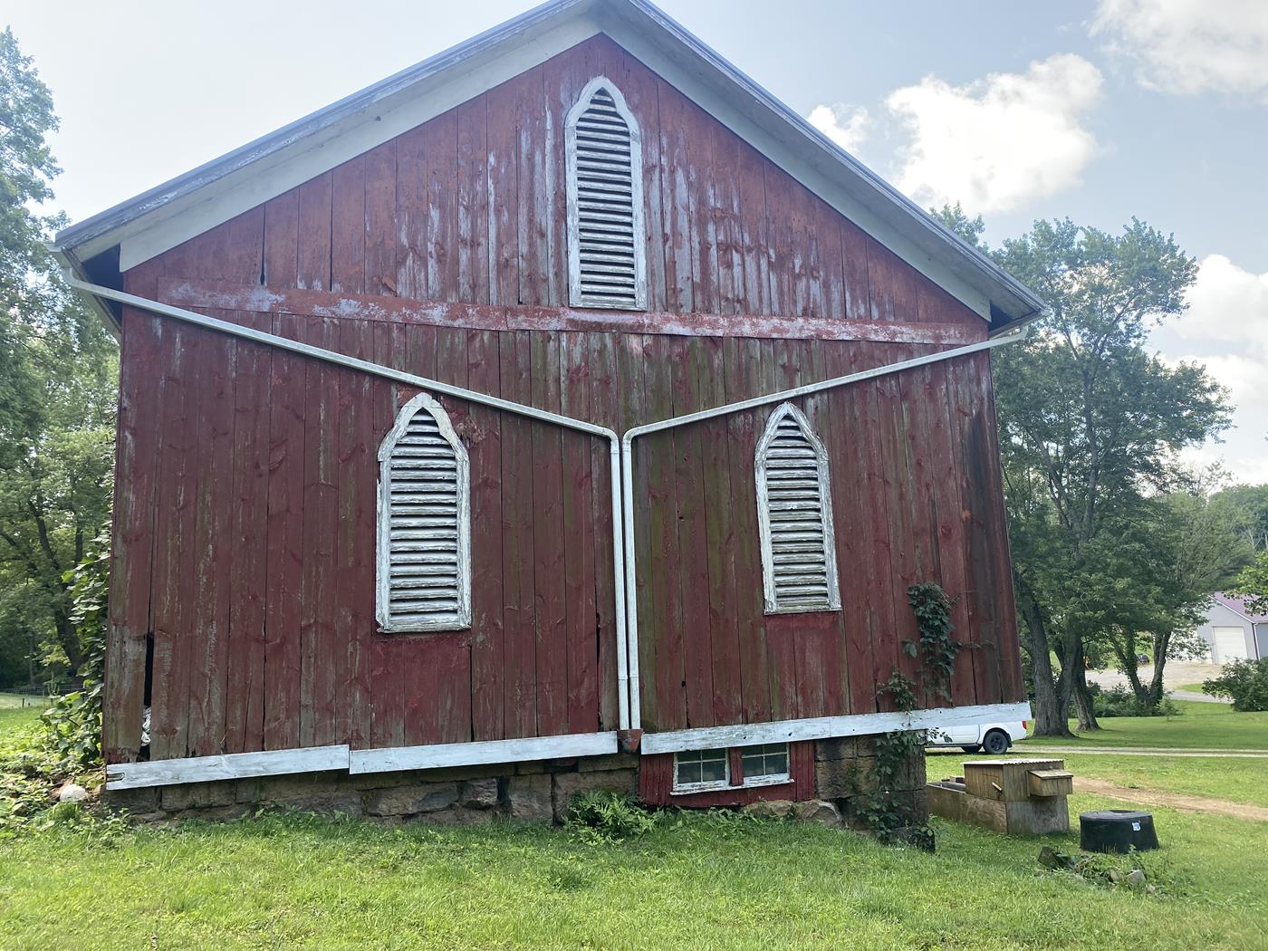 https://www.ohiovalleybarnsalvage.com/images/Unkefer Barn Frame Ohio Valley Salvage
